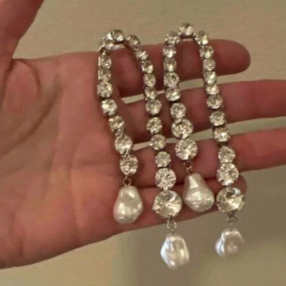 Zara faux rhinestone and pearls fringe earrings; costume jewelry style; nwot - Picture 7 of 9